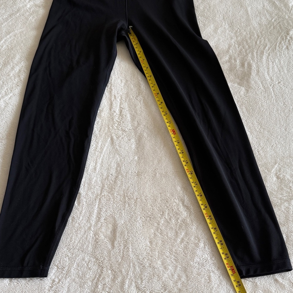 Old Navy Smoothstyle high rise leggings / M - Picture 3 of 6